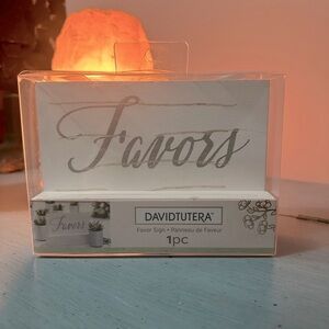 David Tutera White Favor Sign